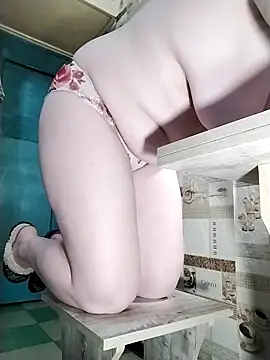 Holly-69 webcam
