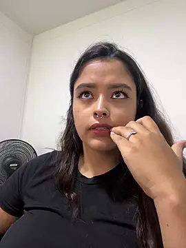 Ariana_Pierce webcam