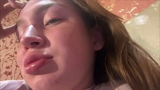 Chloooee webcam