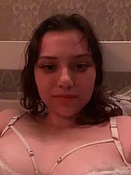 Yuna_Gasai webcam