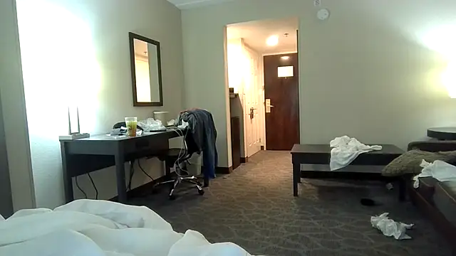 smoothholeee webcam