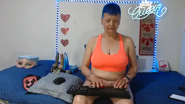loquitaqueen011 webcam