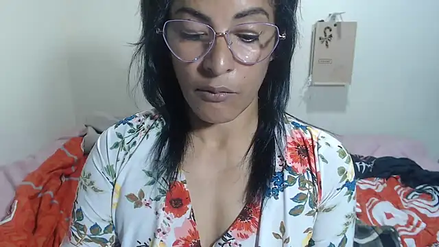 kateleyagrey webcam