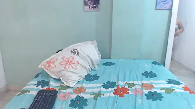 adara_valentina webcam
