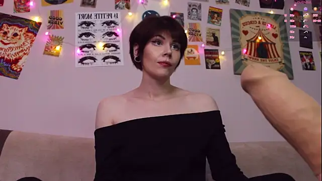 Luna_Blake webcam