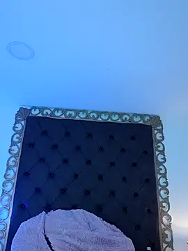 SelenaBloom webcam