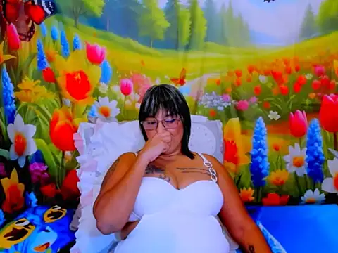 indianroxy webcam
