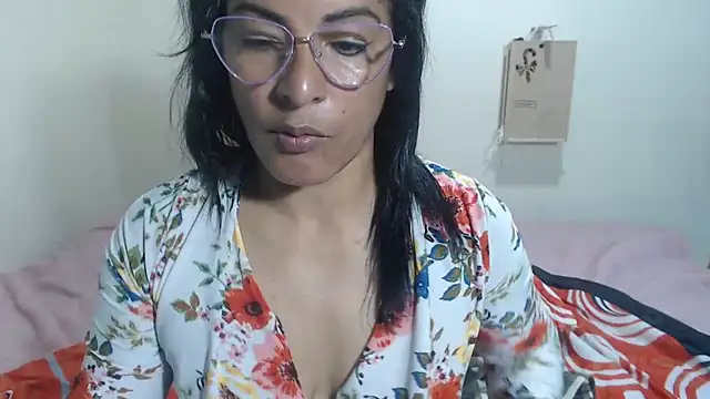 kateleyagrey webcam