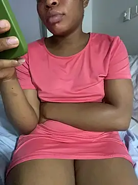 PrettyNina77 webcam