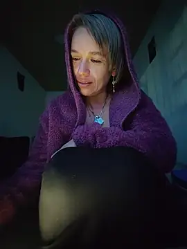 MARILYNMADELENAKOVANOVA webcam