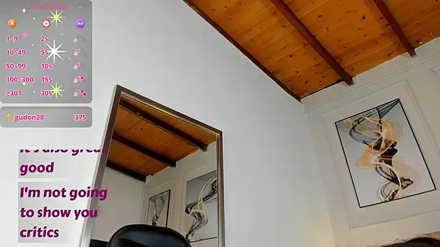 zoe_moon__ webcam