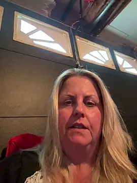 milfshaker50 (Ask my age) - Get naked