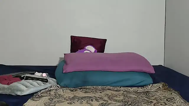 angeline600 (F young) - dildo fuck till squirt