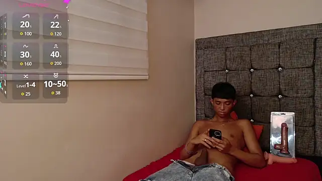 Little_Twink19x webcam