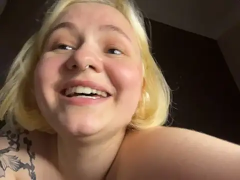 MoonIvy_ webcam
