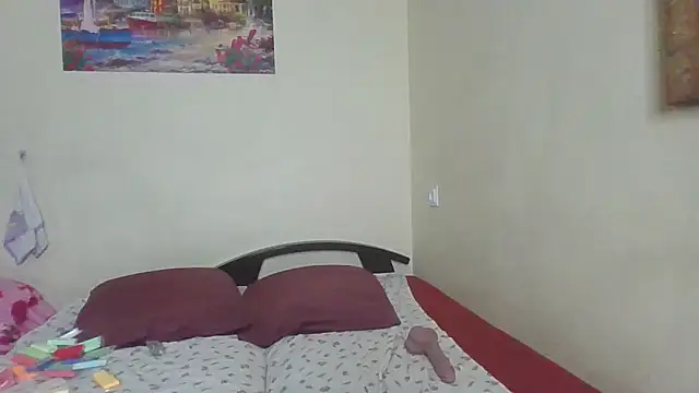 QueenMomyS webcam