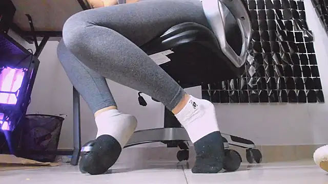 MissAlmaFenix webcam