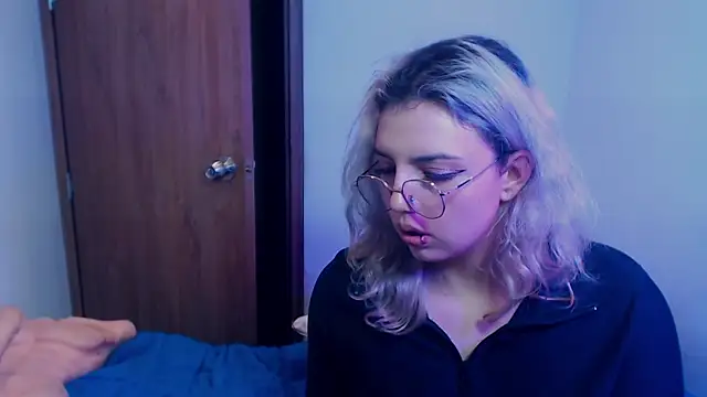 Thea_Aphros_ webcam