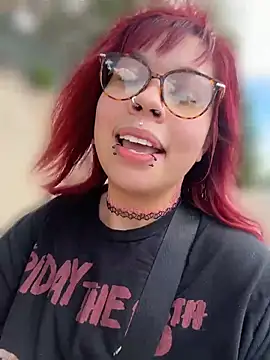 moan4mona webcam