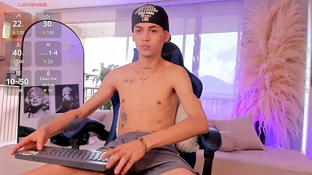 LennerCollins_ webcam