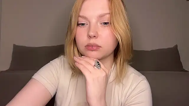 Ophelia_Ritz webcam