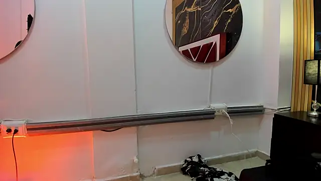 Scarlett_Hard_As webcam
