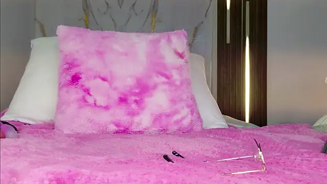 mia_099 webcam