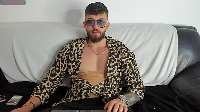 LustyMike_ webcam