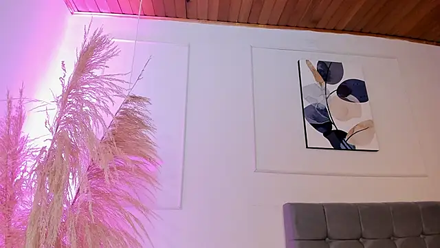 nikolevoshkie_ webcam