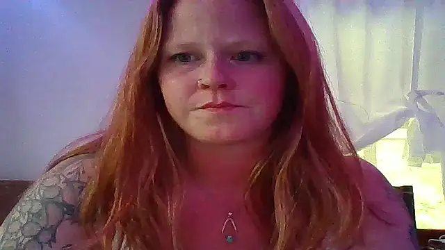 RedVelvetVixen webcam