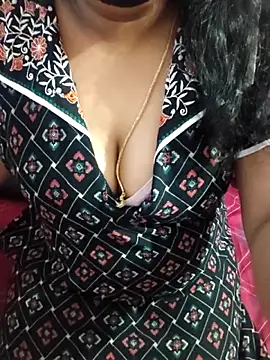 luci-queen webcam