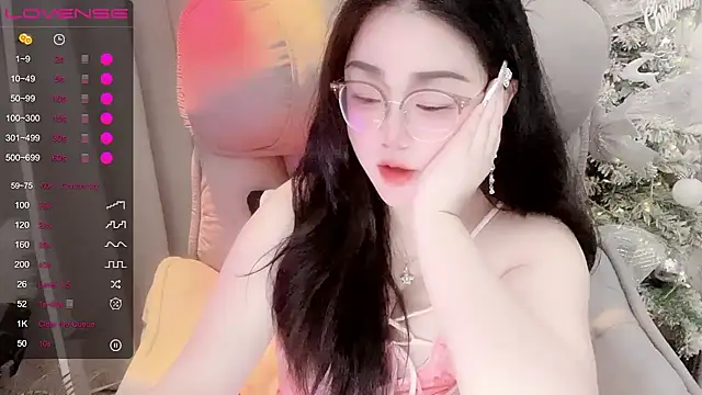 Monica-666888- webcam