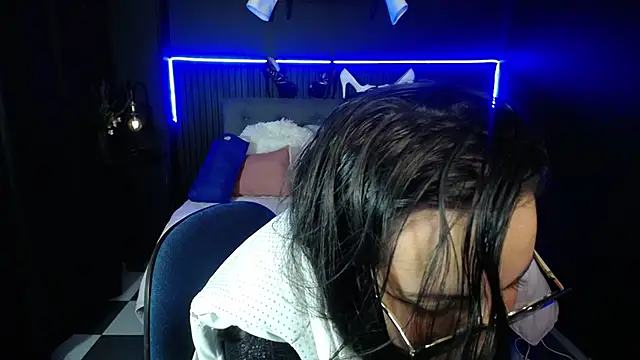 Megan_05_ webcam