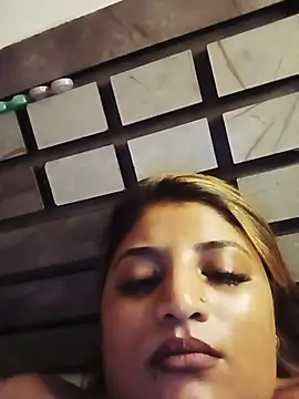 Sanaya_Gil webcam
