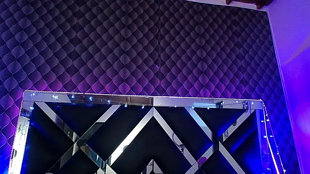 victoriaa_lee_ webcam
