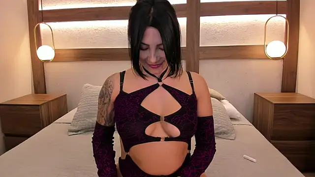 Emii_Lux webcam
