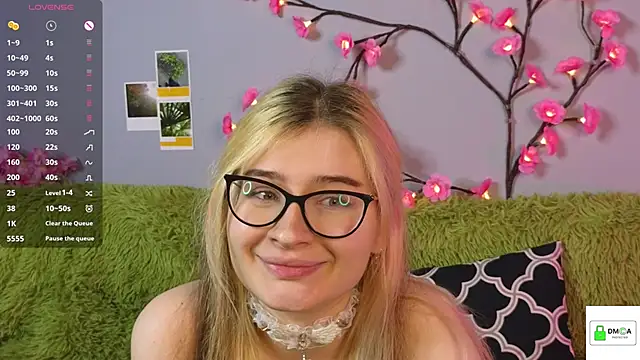 HellyCherry webcam