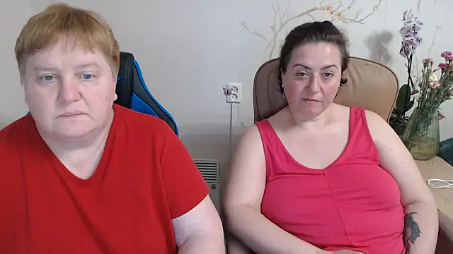 Lindy-Jeanie webcam
