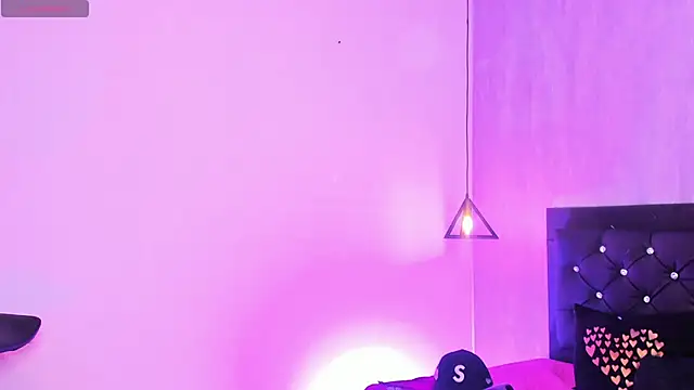 curly_babe webcam