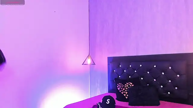 curly_babe webcam
