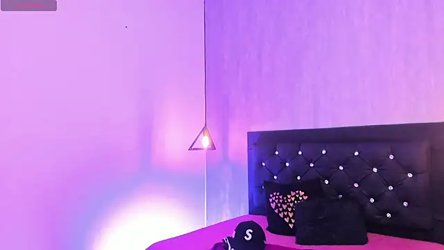 curly_babe webcam