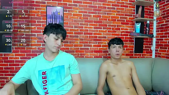 hoot_boyss_ - Hoot_boyss_'s free webcam - UK Sex Cams