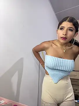 Linda-323 webcam