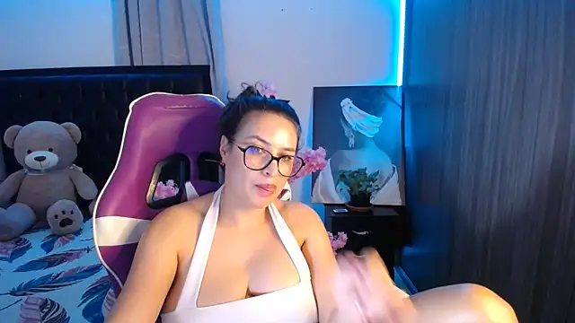 esmeraldaa230 webcam