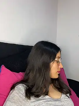 hotwife26 webcam