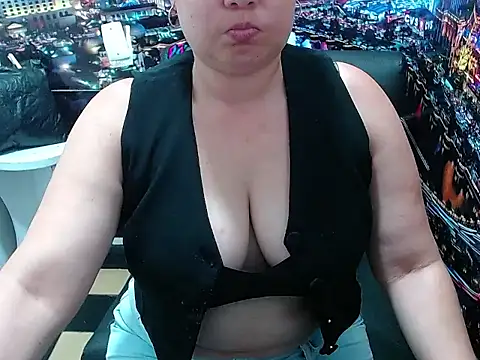 tila_nastyy webcam