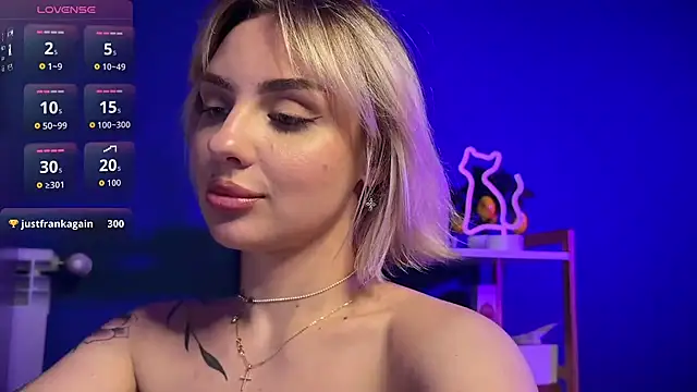 mari_grey webcam