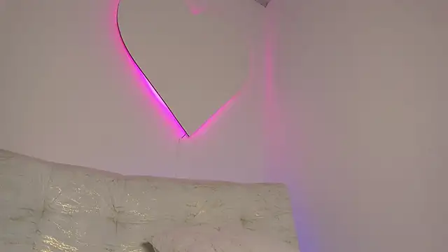 LiaCampbell_ webcam