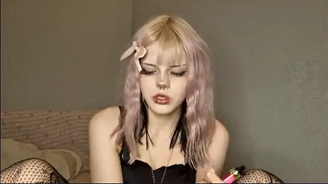 VelvetAlice webcam