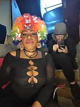 AmazonianMistress webcam